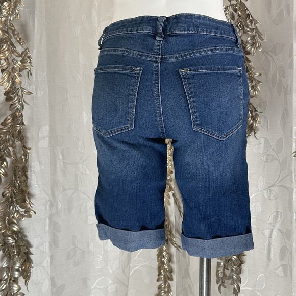 APT 9 Women’s Size 6 Bermuda Jean Shorts Dark Wash Stretch Cuffed Denim - Picture 4 of 13